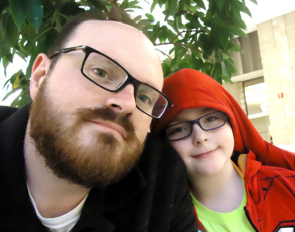 Papa bear and baby bear.